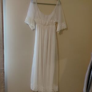 Source Unknown White Lace Trim Nightgown